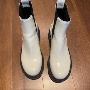 Rag & Bone Antique White Lug boot, size 36.5